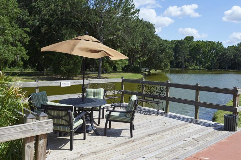 Lakeside Independent Living | Lake Port Square