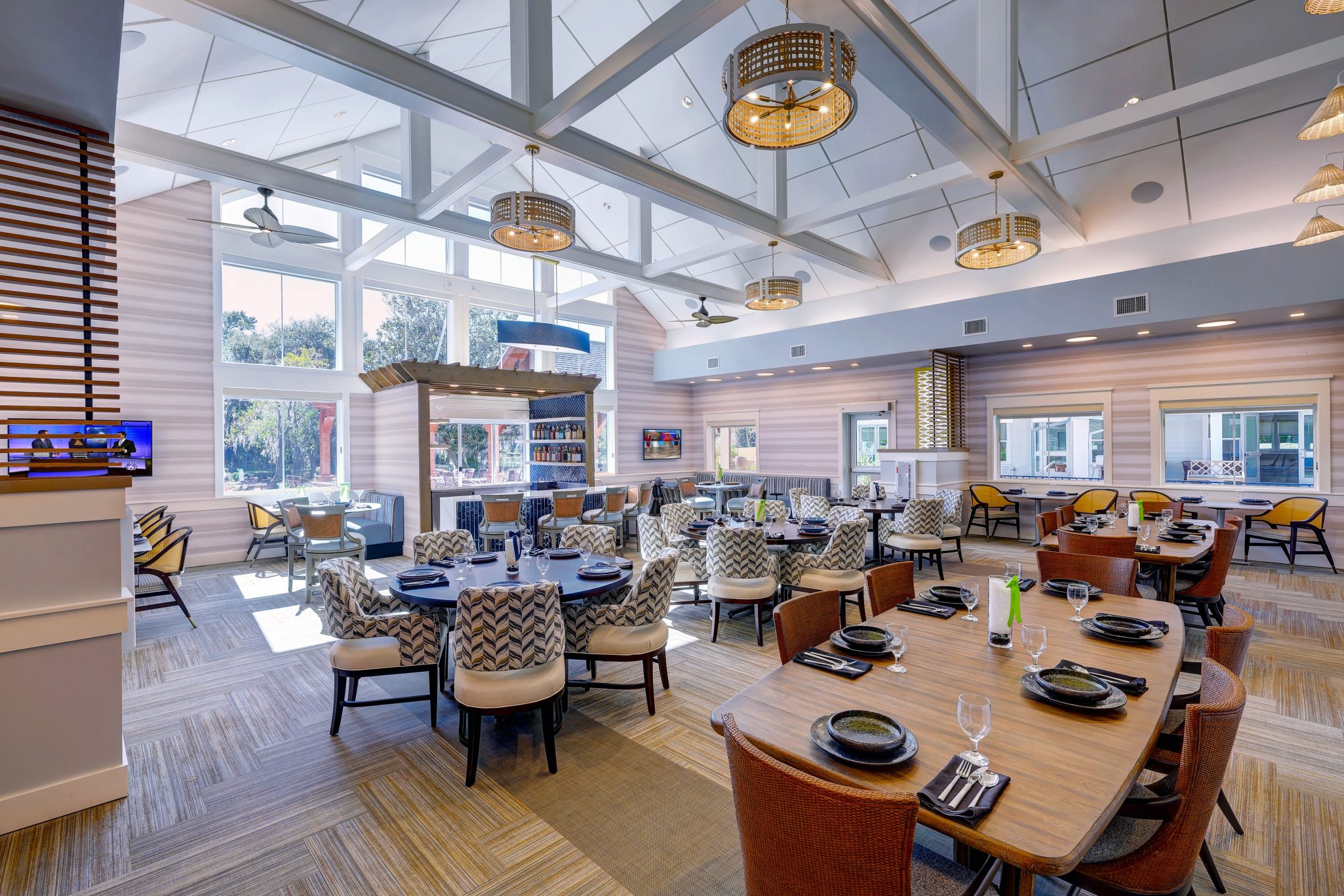 Dining at Lake Port Square